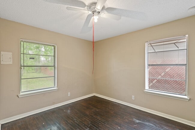 Building Photo - 9315 Laura Koppe Rd