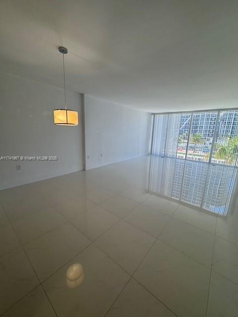Foto del edificio - 10275 Collins Ave