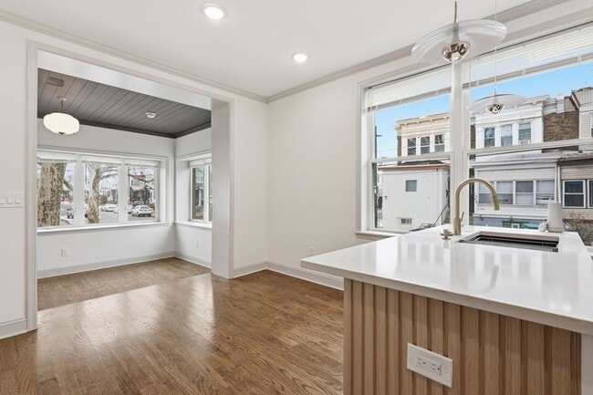 Building Photo - 4695 N 16th St