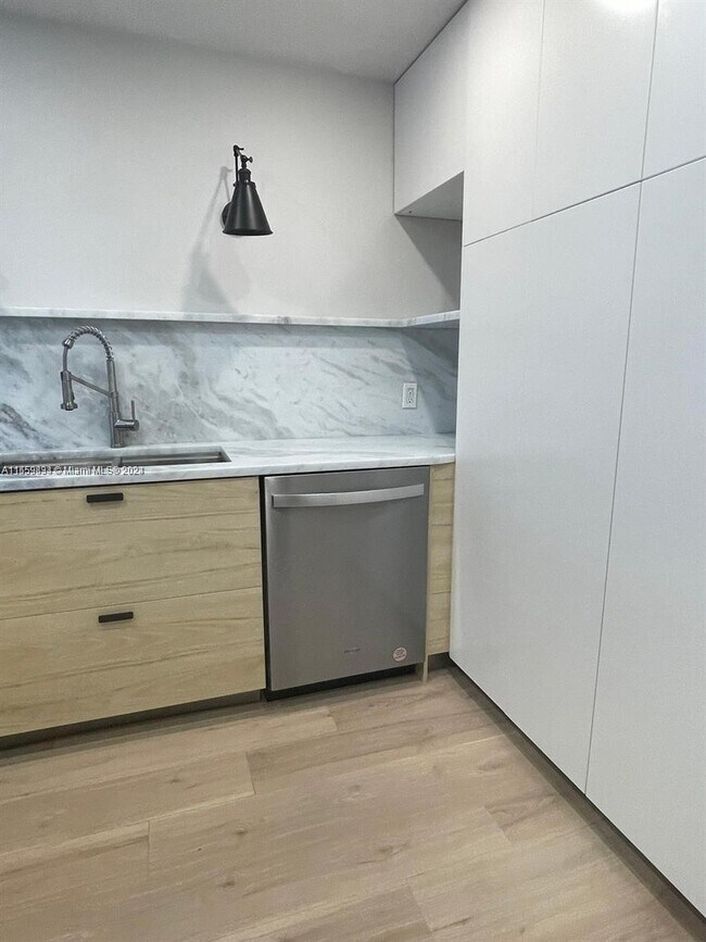 Foto del edificio - 3800 S Ocean Dr