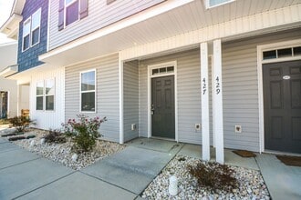 Building Photo - 427 Sunfish LN