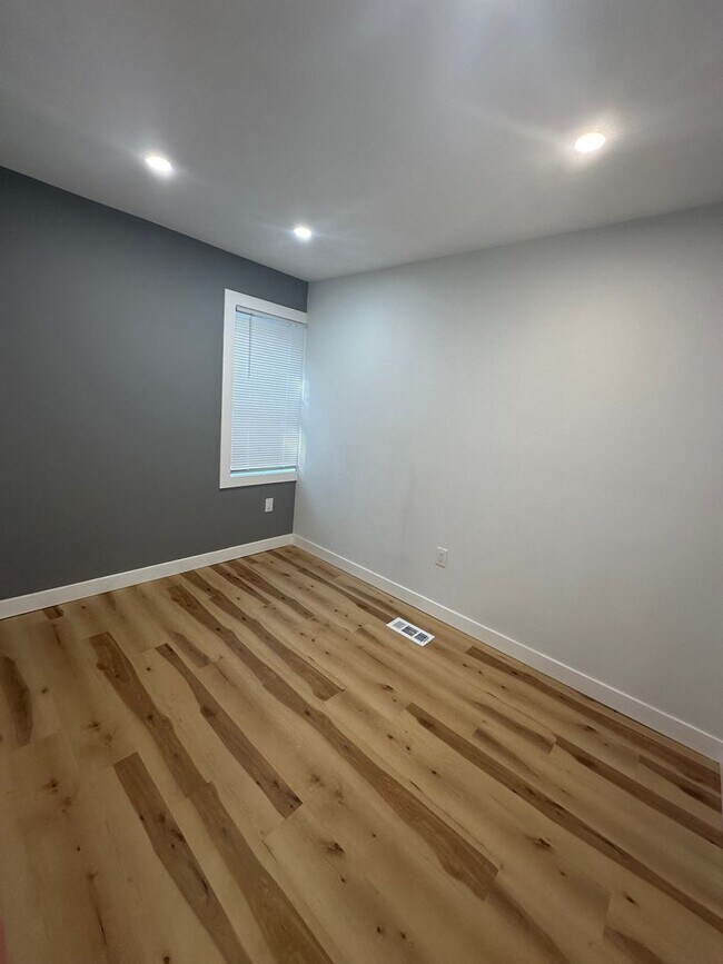 Foto del edificio - Beautiful renovated 3 bedroom townhome