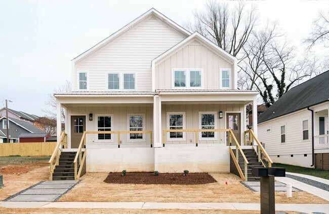 Building Photo - 207 S Calhoun St