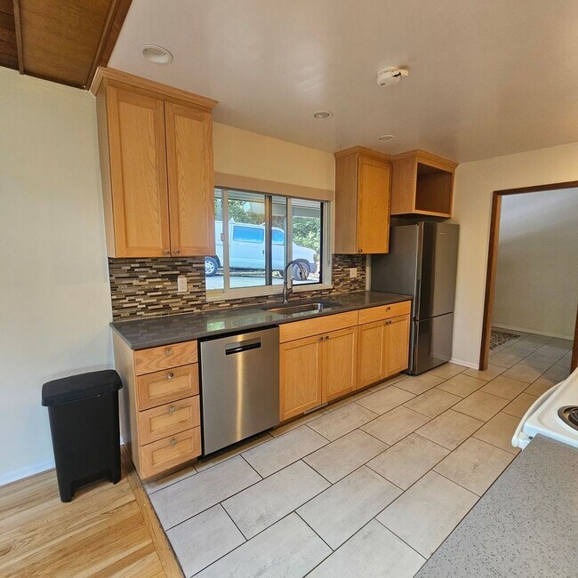 Foto del edificio - Private Bainbridge Island Retreat with Acreage & Modern Comforts
