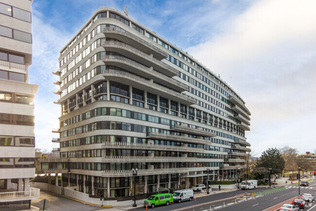 2700 Virginia Ave NW - Watergate West Residences