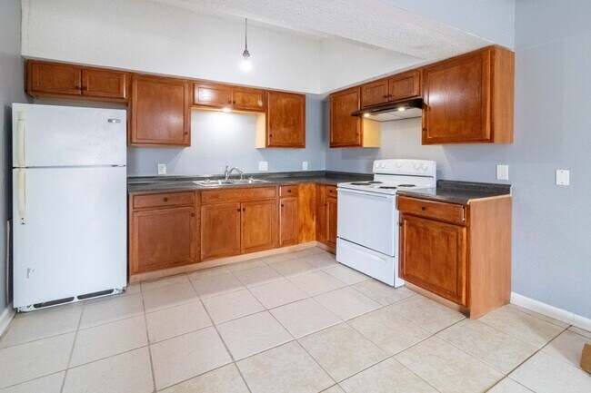 Building Photo - 815 Martin Luther King Jr Dr