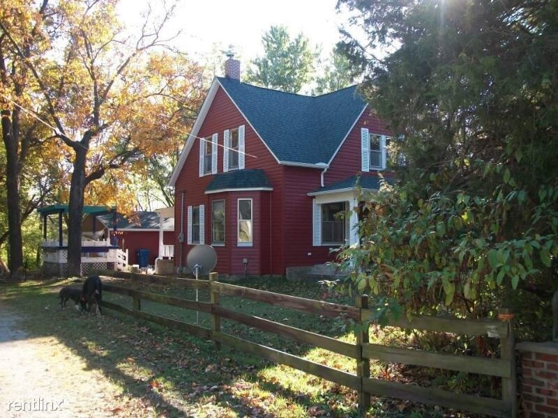 Primary Photo - 11 Dewey St