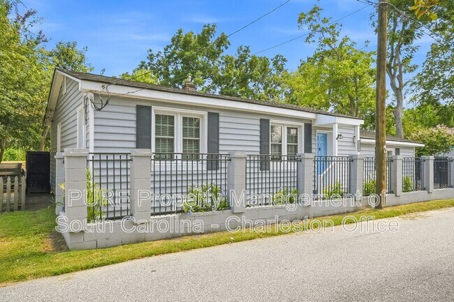 Building Photo - 1133 Brody Ave
