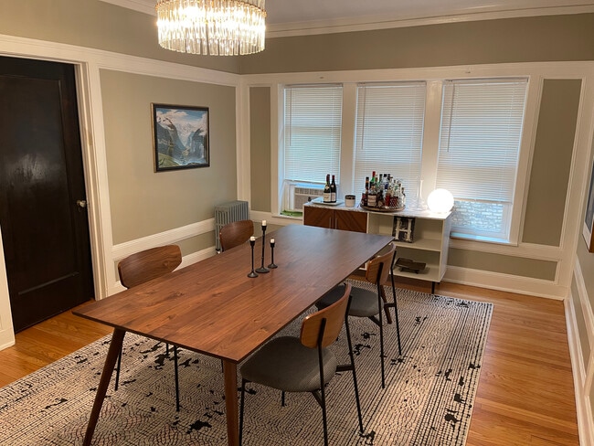 Dining Room - 1522 W Thorndale Ave