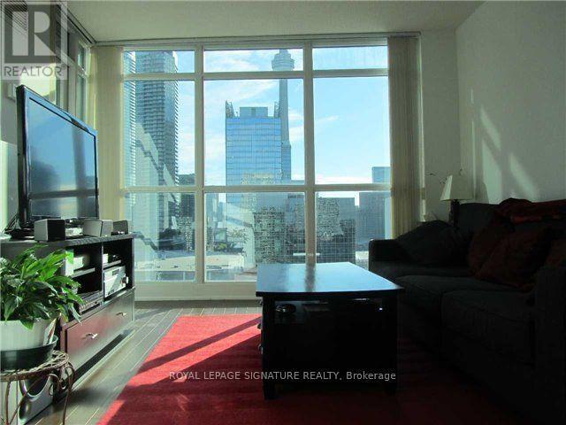 Building Photo - 18 Yonge St