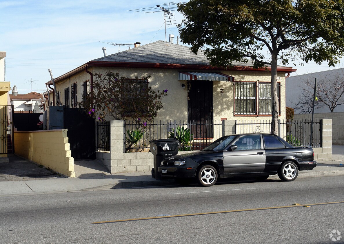 Building Photo - 117 E Arbor Vitae St