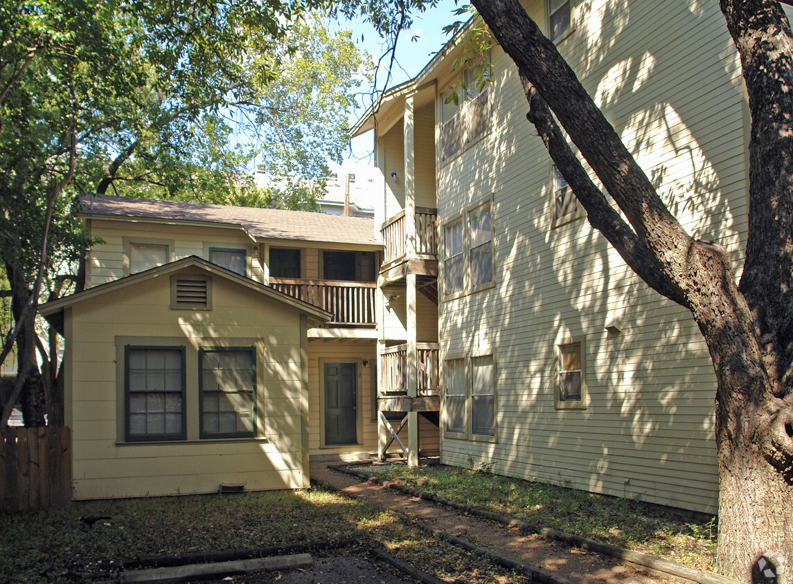 Building Photo - Keystone Apartments