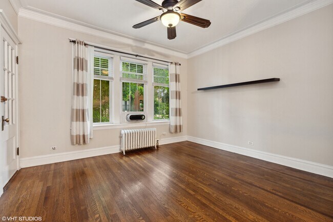 Foto del edificio - 1354 W Rosemont Ave