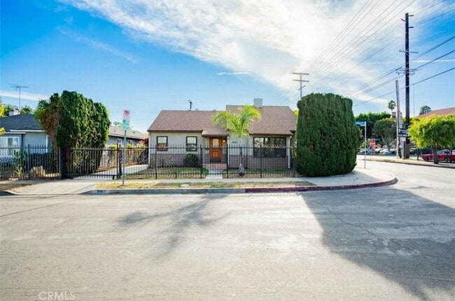 Building Photo - 8960 Helms Pl