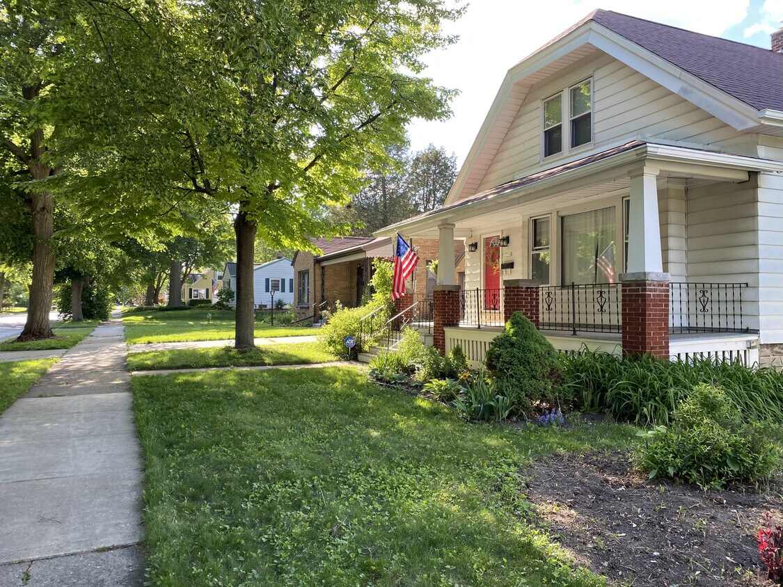 Welcome Home! - 7710 Eagle St
