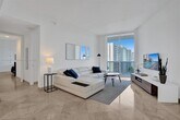 Primary Photo - 16001 Collins Ave