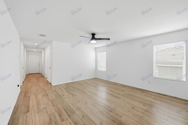 Foto del edificio - 9729 Motley Dr