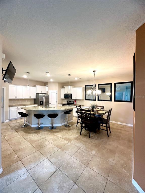 Foto del edificio - 7684 Stonebrook Cir