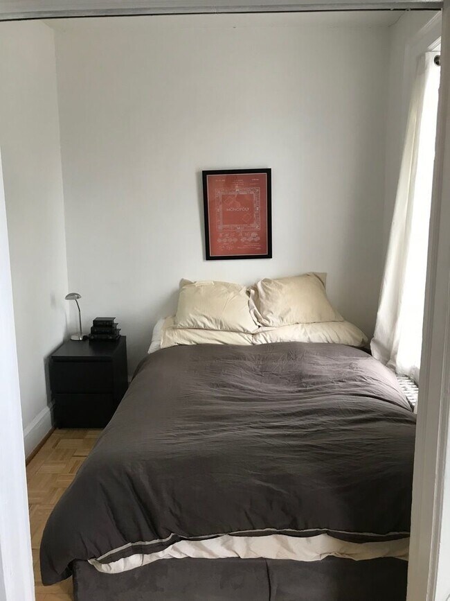 Building Photo - 185 8th St