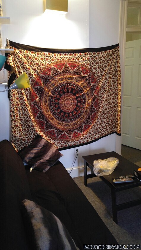 Foto del edificio - 833 Beacon St