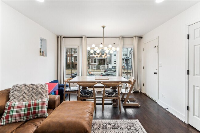 Foto del edificio - 2735 N Mozart St