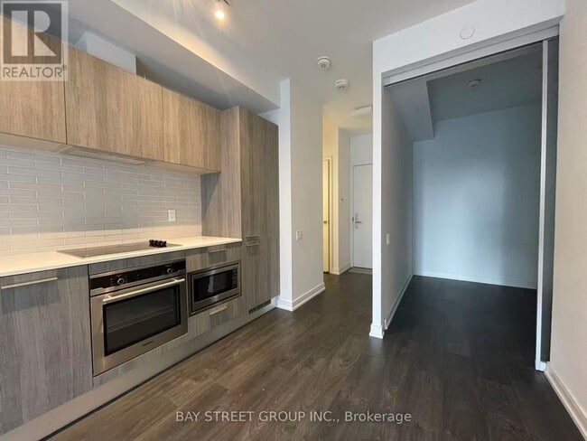 Building Photo - 3 Gloucester St