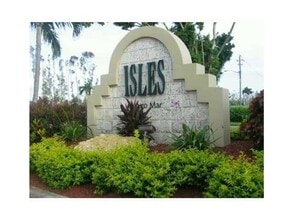 Building Photo - 12620 VISTA ISLES Dr