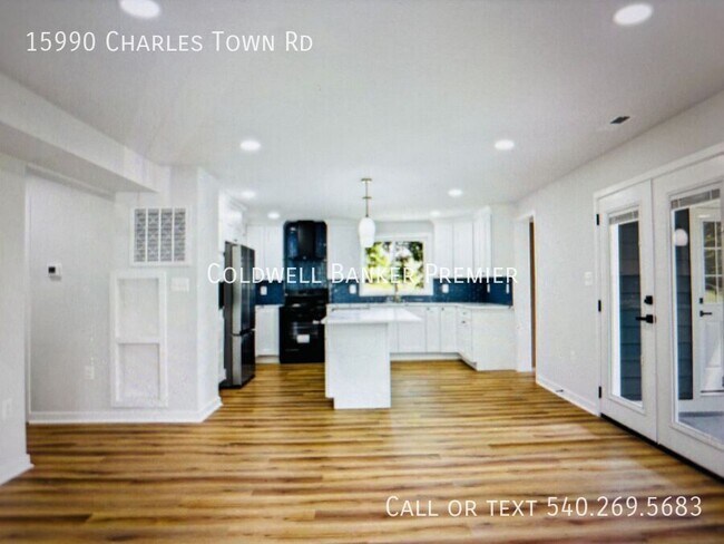 Foto del edificio - 15990 Charles Town Rd