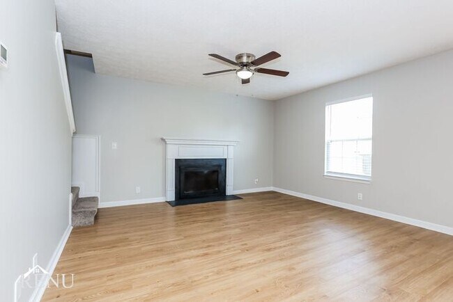 Building Photo - 1414 Amal Dr