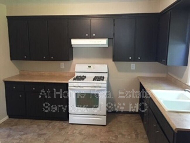 Foto del edificio - 1437 W Calhoun St