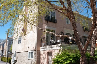 Building Photo - 6659 Junction Ln