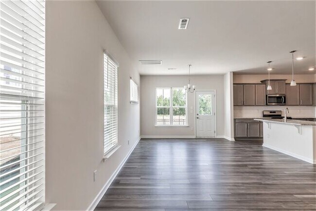 Building Photo - TH, Brand New Construction! Spacious Open ...