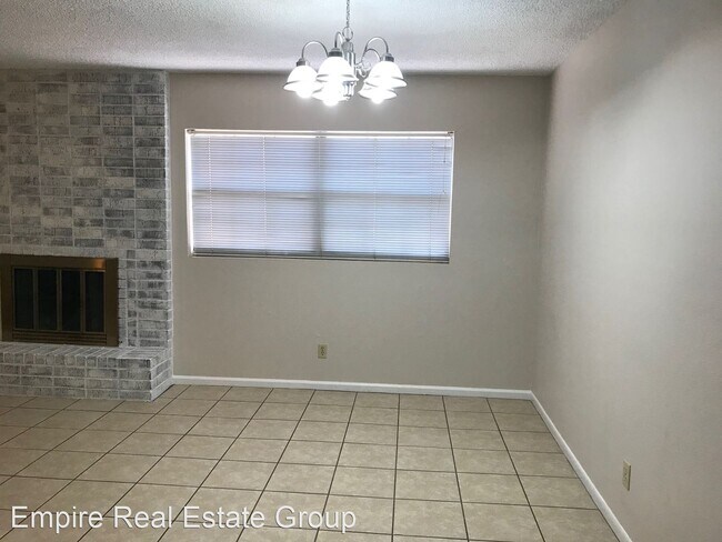 Building Photo - 2 br, 1 bath House - 4117 Grimes