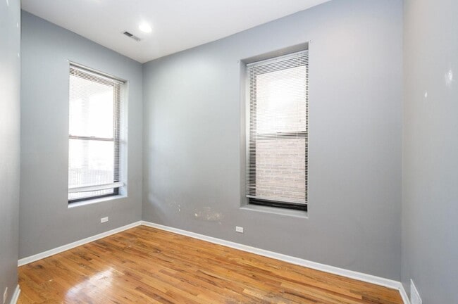 Foto del edificio - 1422 W Taylor St