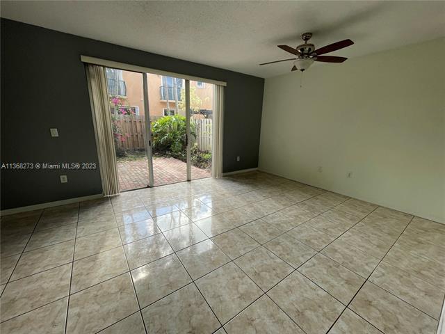 Foto del edificio - 2299 NW 161st Ave