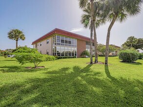 Building Photo - 106 Spring Lake Ct