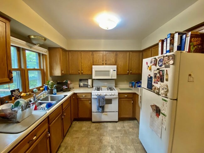 Foto del edificio - Gorgeous BIG 5BD/3BA House near the U of M...