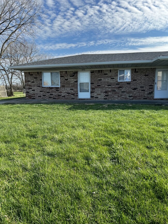 Building Photo - 4943 W 600 N