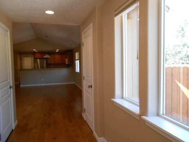 Foto del edificio - 20318 Knightsbridge Pl