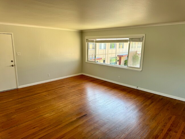Building Photo - 1615 Marina Ct
