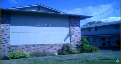 Building Photo - Markwell/Annex Apartments