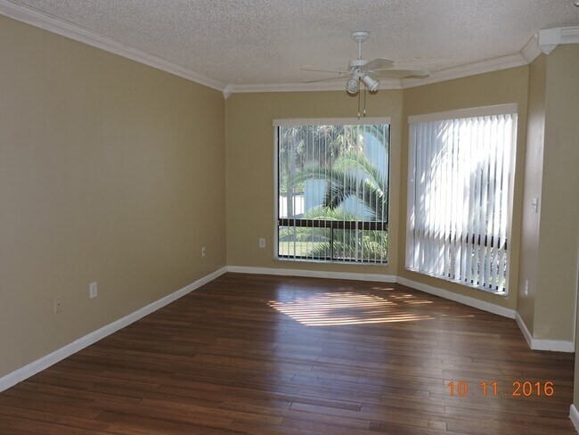 Foto del edificio - Spacious 1 Bed 1 Bath Condo for Rent
