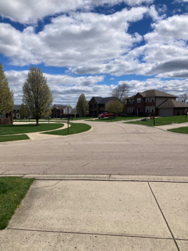 Building Photo - 9249 Bennington Way