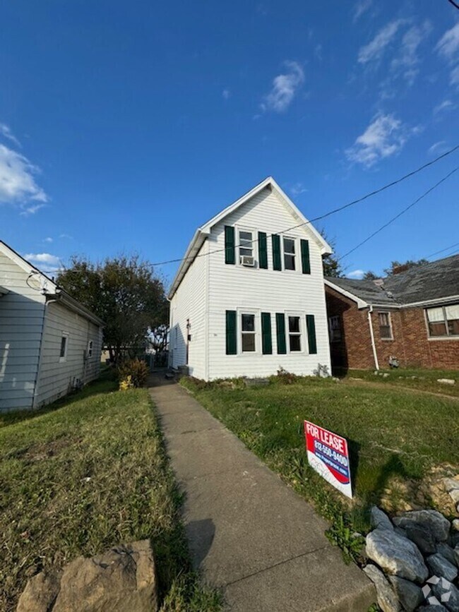 Building Photo - 304 Wedeking Ave