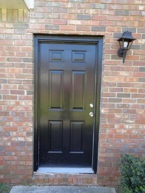 Front Entrance - 661 Sherwood Dr