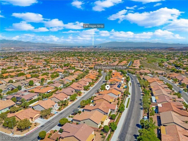 Foto del edificio - 2250 Sandstone Cliffs Dr