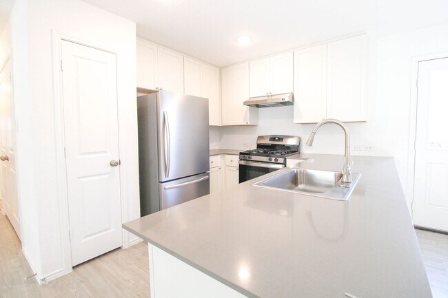 Foto del edificio - ************Move In Special- 2 WEEKS FREE!!!!************