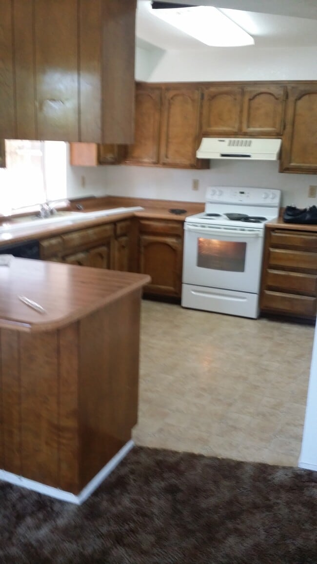 Building Photo - 310 Saint Michael Ct