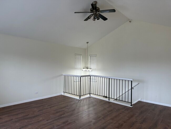 Foto del edificio - 1361 Orleans Dr