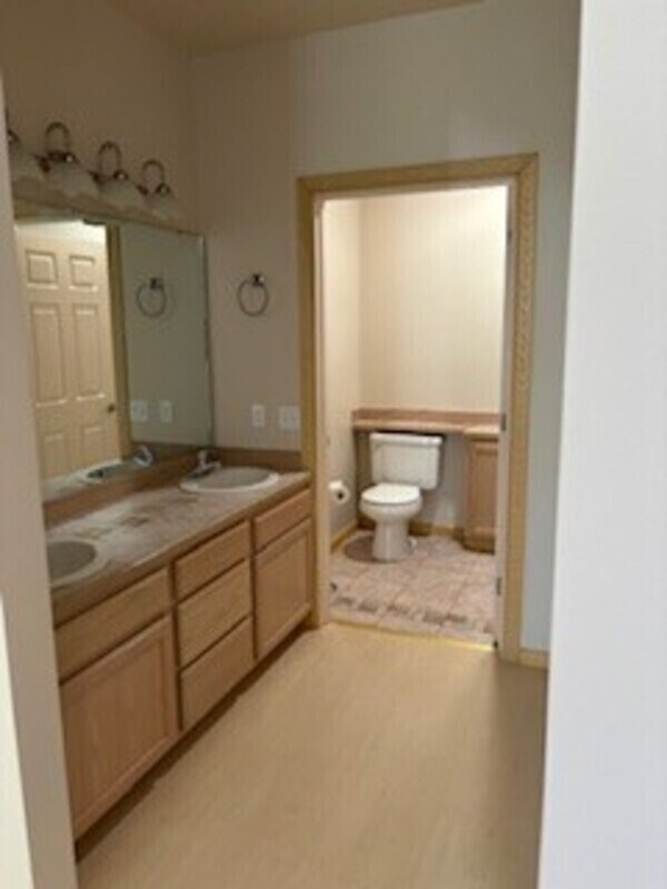 Building Photo - 5400 Harbour Pointe Blvd
